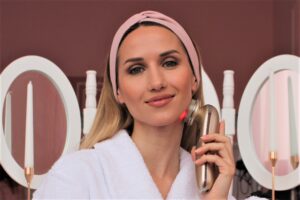 апаратні процедури для шиї